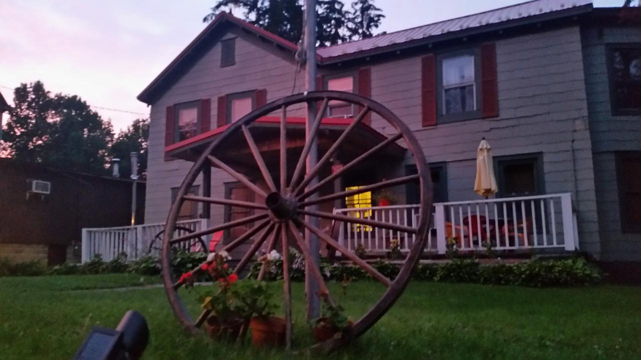 The Wheelhouse Inn Pine Hill Exterior photo